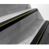 PVC- Warnung , Rutschfestes Treppenprofil mit Kleber P2RD-ON 55x40mm (gelber Streifen an der Nase) schwarz